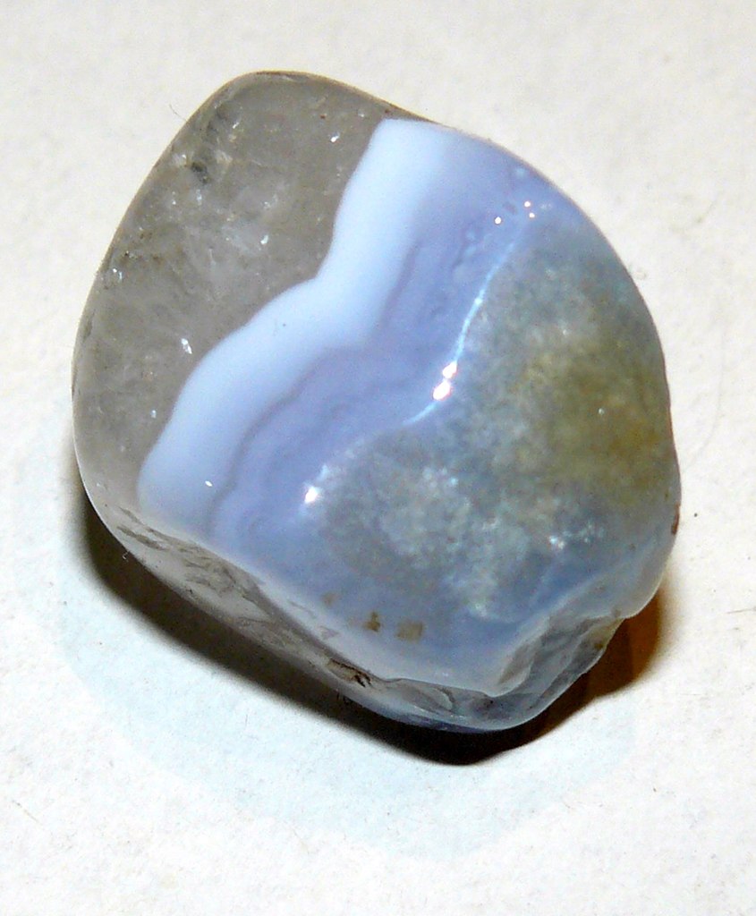 Энергия камней № 93 Голубой халцедон (Окатанный камень) фото, обсуждение